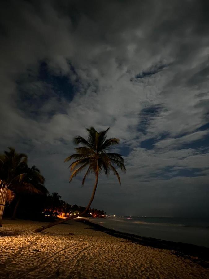 Chavez Eco Beach Camping And Cabanas ตูลุม ภายนอก รูปภาพ